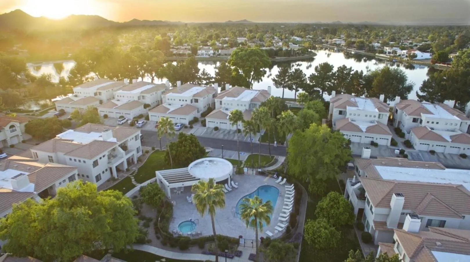 1St Flr, Enclosed Patio, Mercado Shops, Walkable Scottsdale Сasa de vacaciones